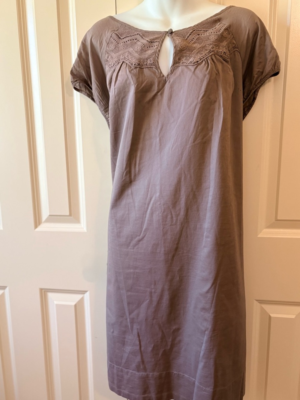 Old Navy Taupe Midi Dress with Lace Yoke, size XL, boho bag sold separately